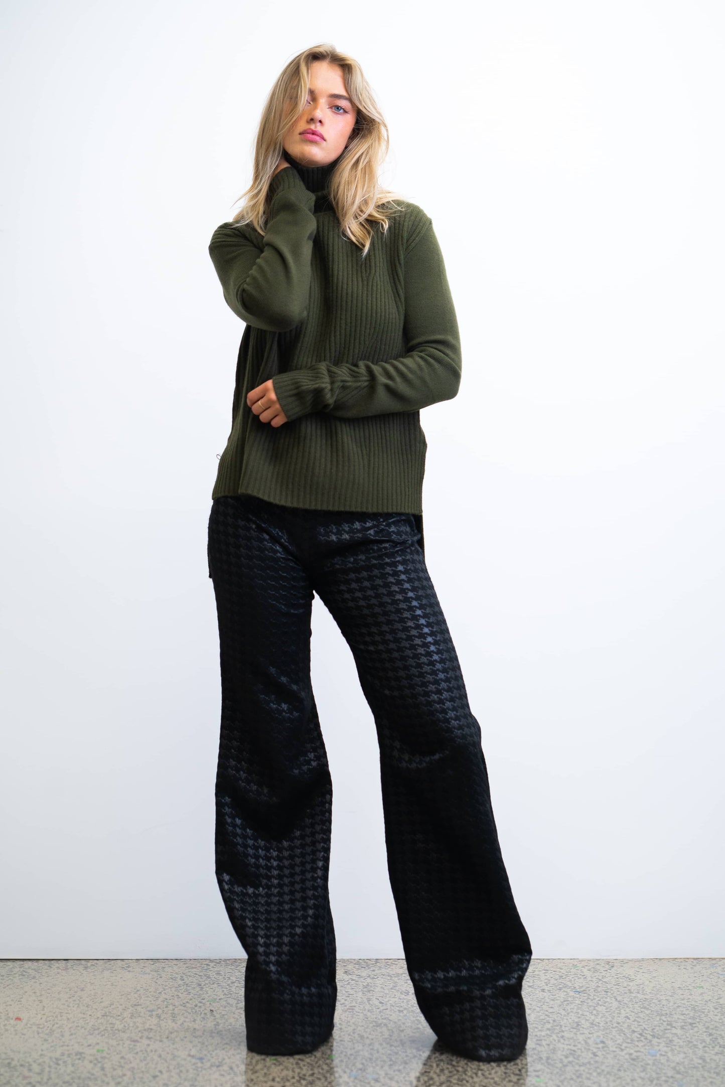 Evelyn Merino Wool Women's Knit Jumper - Khaki